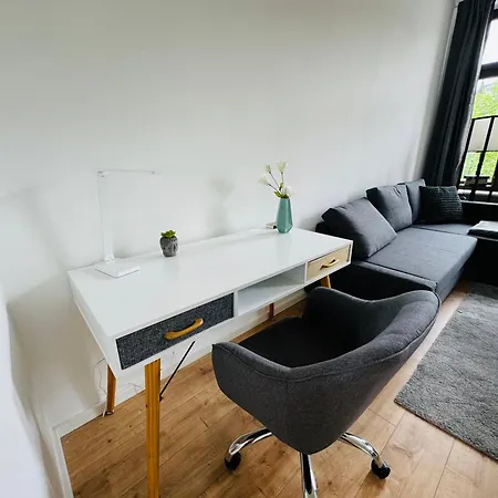 Neu Und Modern - 2 Schlafzimmer - Arbeitsplatz - Nespresso Wuppertal