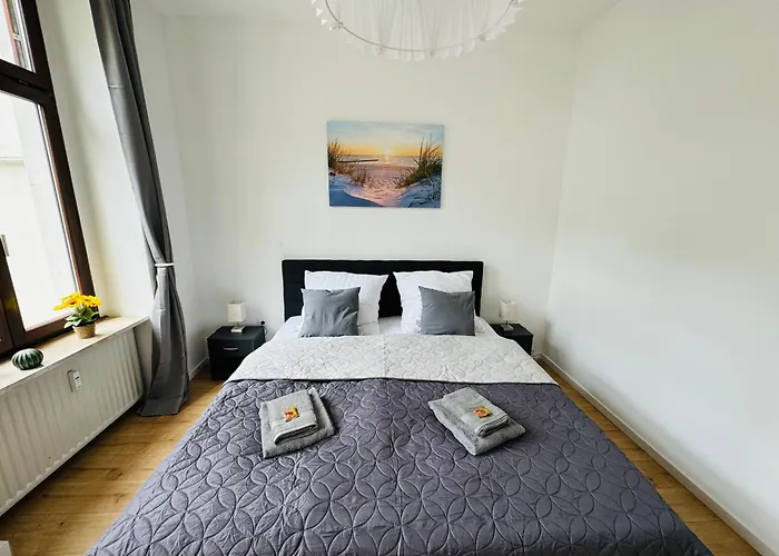 Neu Und Modern - 2 Schlafzimmer - Arbeitsplatz - Nespresso *